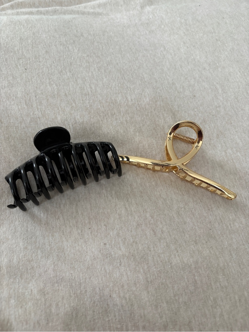 Claw Clip Bundle Gold and Black Hair Accessory - Picture 3 of 3